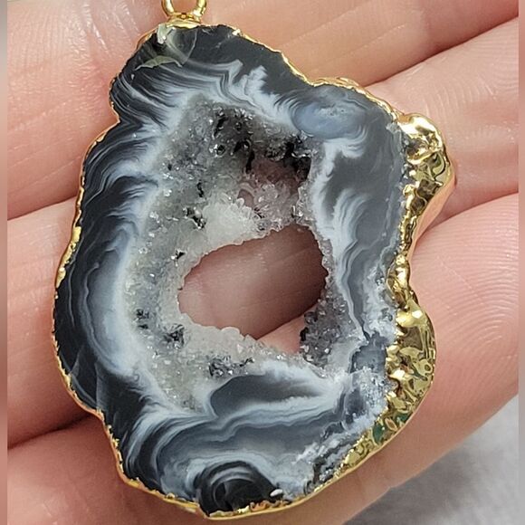 Geode Amethyst Pendant - Picture 12 of 16